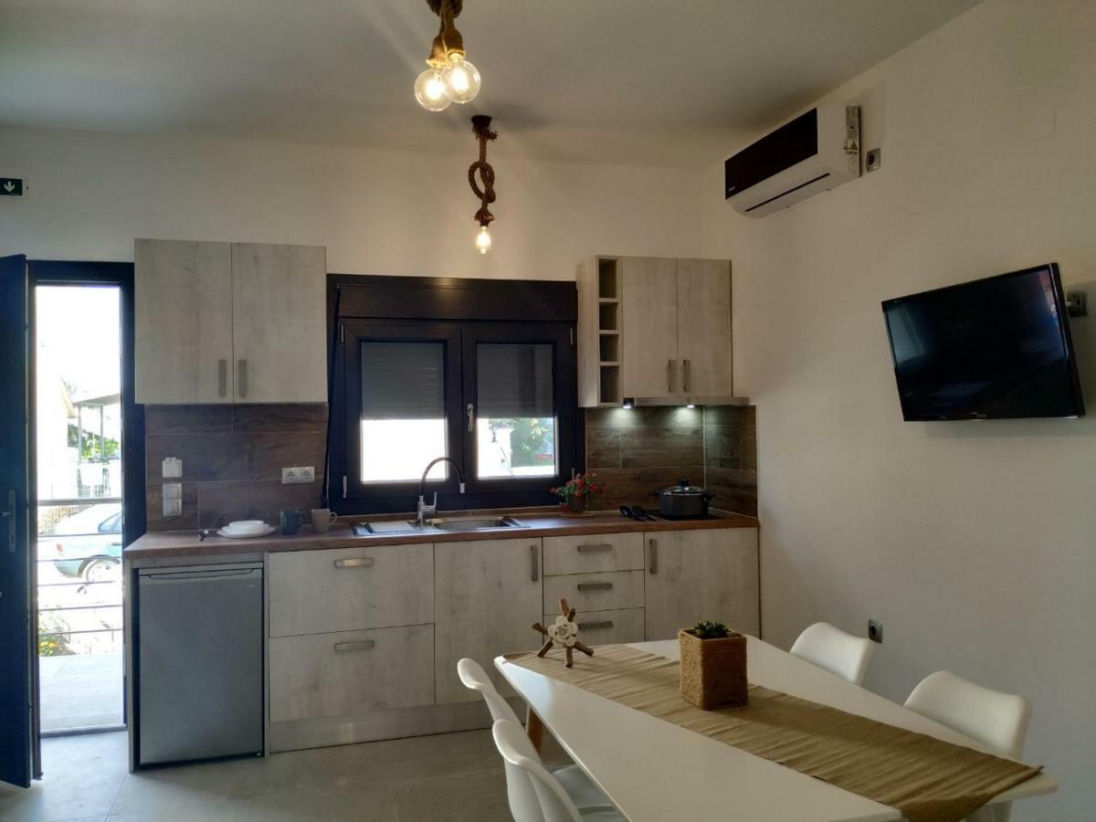 Home Sweet Home Ammoudia Exterior photo